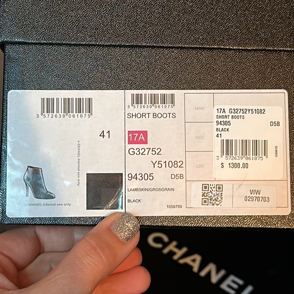 CHANEL 2017 Faux Pearl Accents Boots Size: 11 | IT 41 - Picture 14 of 16